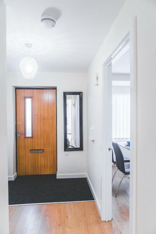 Salford Holiday Apartment マンチェスター エクステリア 写真