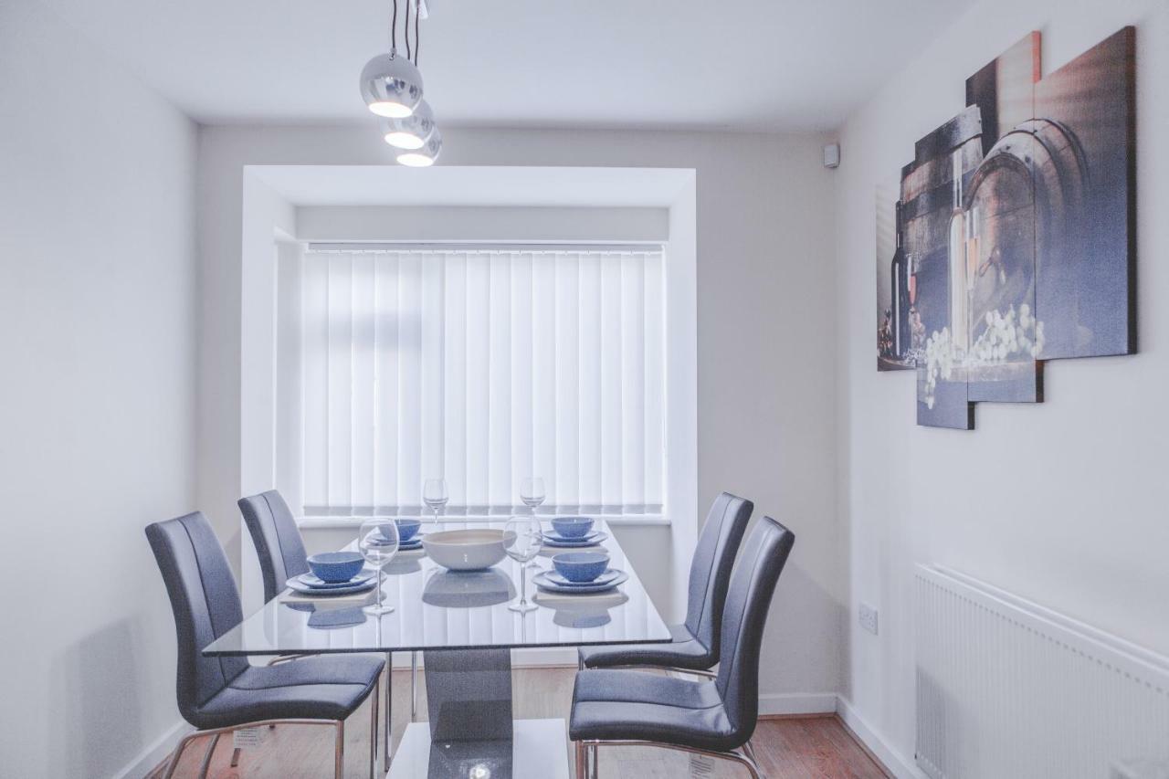 Salford Holiday Apartment マンチェスター エクステリア 写真