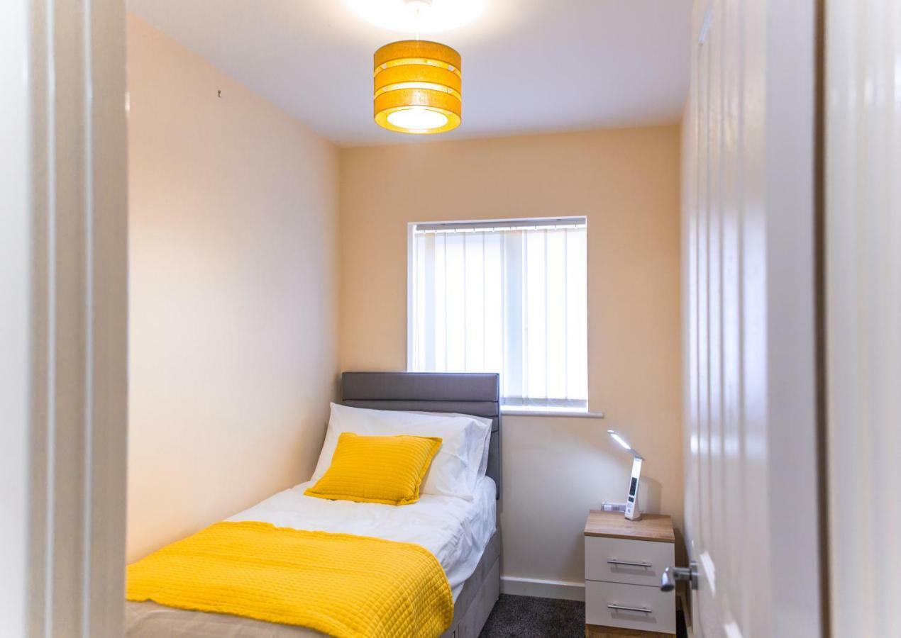 Salford Holiday Apartment マンチェスター エクステリア 写真