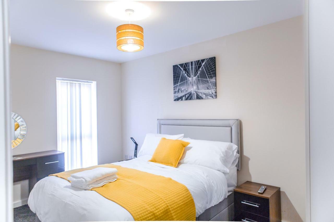 Salford Holiday Apartment マンチェスター エクステリア 写真