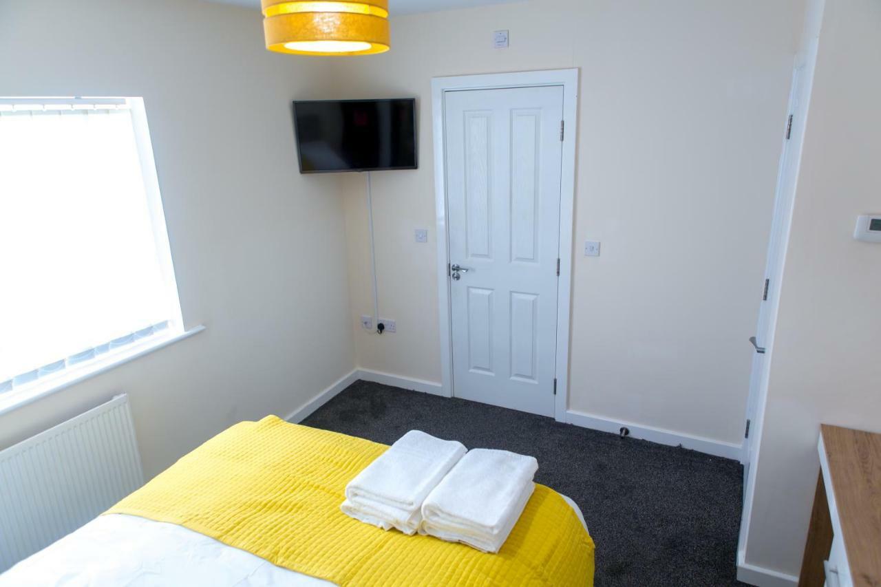 Salford Holiday Apartment マンチェスター エクステリア 写真