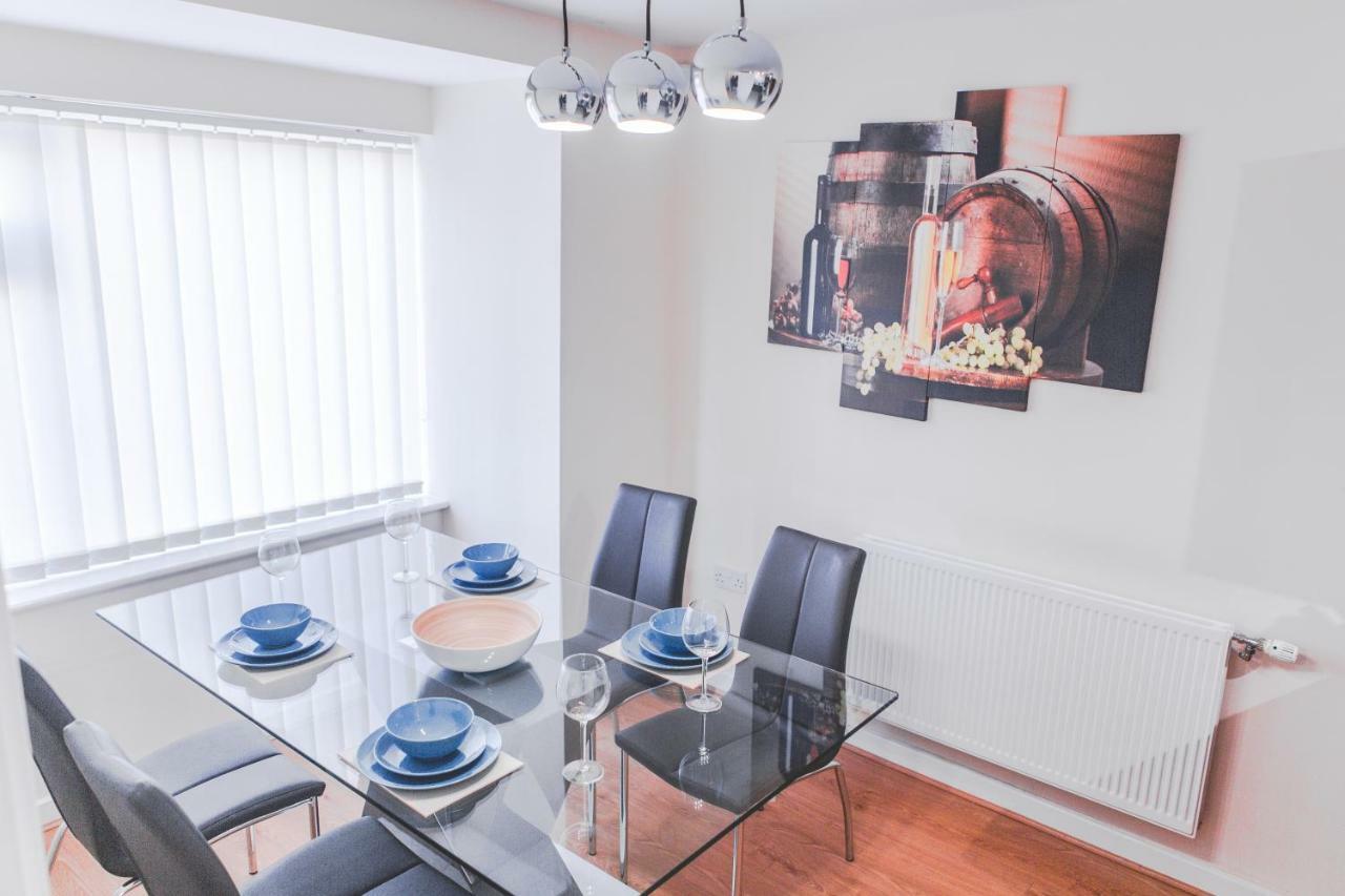 Salford Holiday Apartment マンチェスター エクステリア 写真