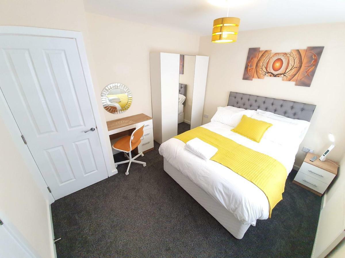 Salford Holiday Apartment マンチェスター エクステリア 写真