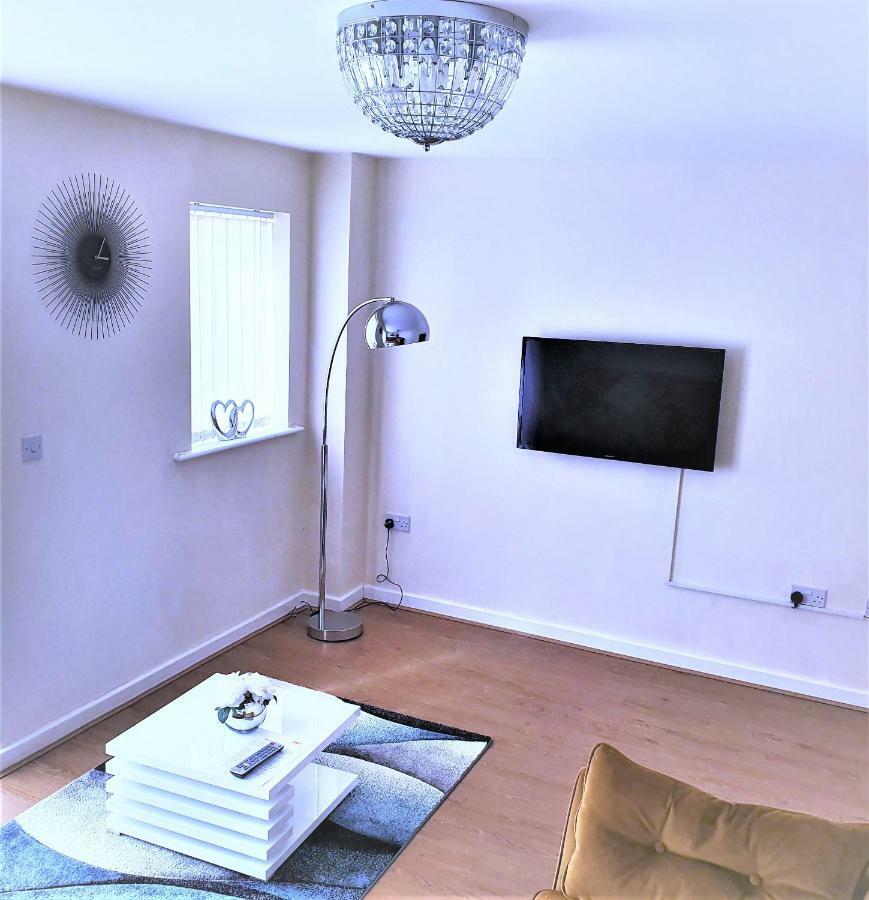 Salford Holiday Apartment マンチェスター エクステリア 写真